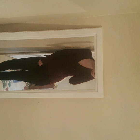 Maroon Long Sleeved Sweater - Picture 2 of 2